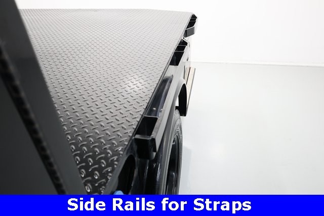 Ford Super Duty F-550 DRW Thumbnail Image 65