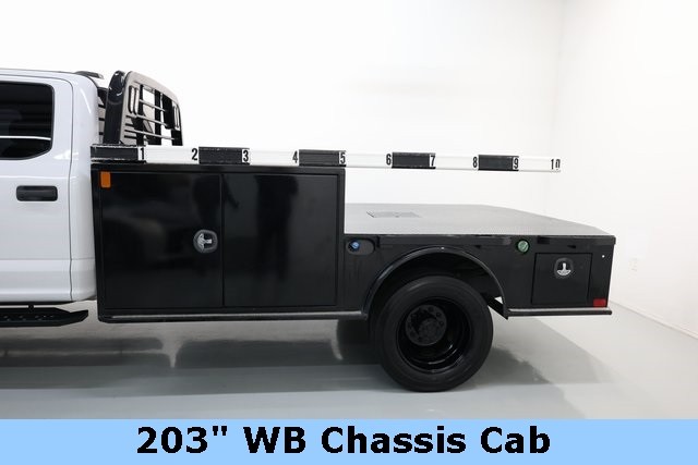 Ford Super Duty F-550 DRW Thumbnail Image 73