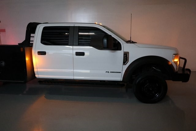 Ford Super Duty F-550 DRW Thumbnail Image 93