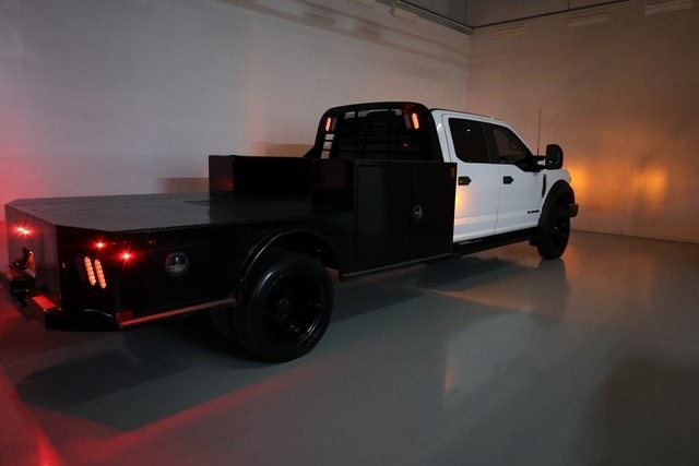 Ford Super Duty F-550 DRW Thumbnail Image 95