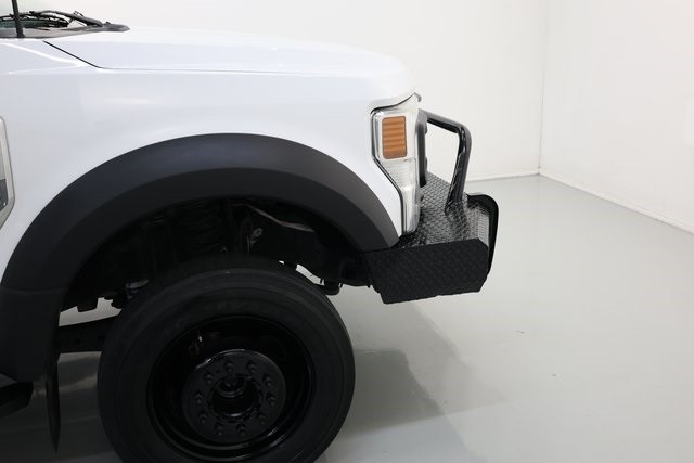 Ford Super Duty F-550 DRW Thumbnail Image 96