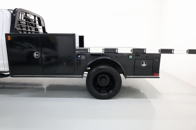 Ford Super Duty F-550 DRW Thumbnail Image 100