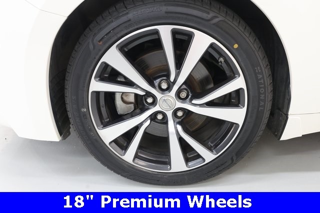 Nissan Maxima Thumbnail Image 91