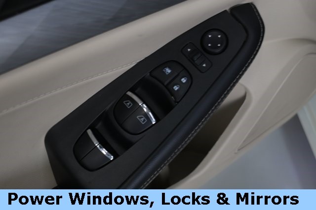 Nissan Maxima Thumbnail Image 96