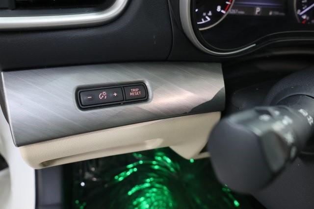 Nissan Maxima Thumbnail Image 98