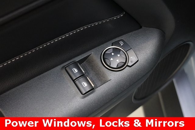 Ford Mustang Thumbnail Image 100