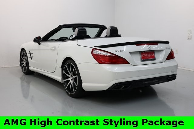 Mercedes-Benz SL-Class Thumbnail Image 60