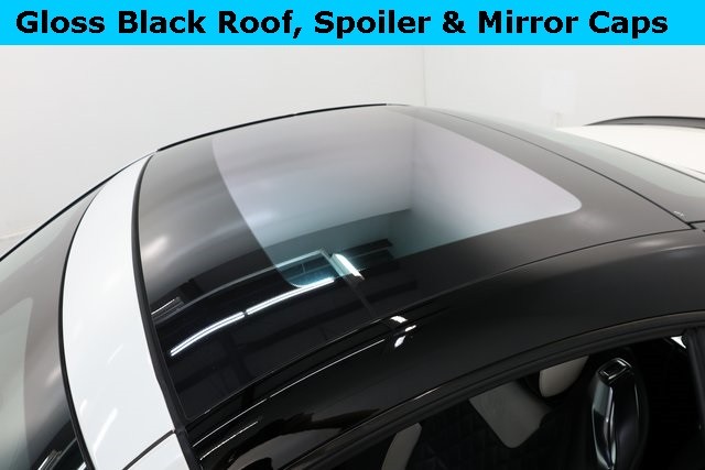 Mercedes-Benz SL-Class Thumbnail Image 61