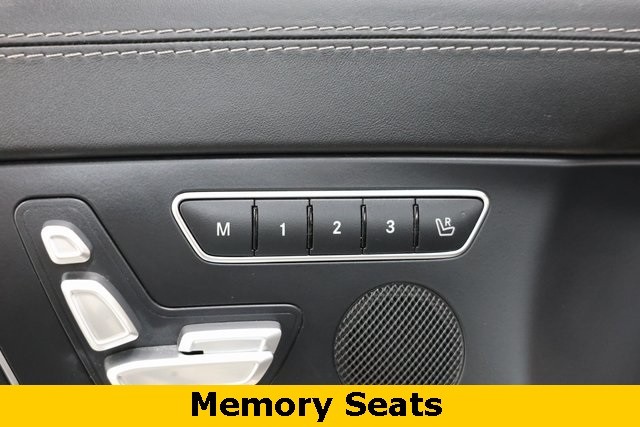 Mercedes-Benz SL-Class Thumbnail Image 78