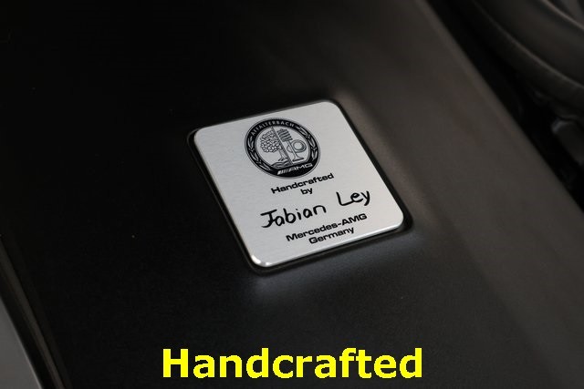 Mercedes-Benz E-Class Thumbnail Image 58