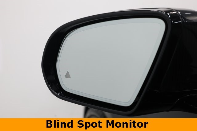 Mercedes-Benz E-Class Thumbnail Image 84