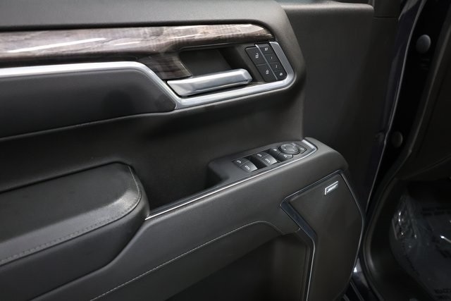 Chevrolet Silverado 1500 Thumbnail Image 99
