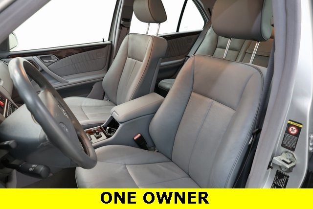 Mercedes-Benz E-Class Thumbnail Image 55