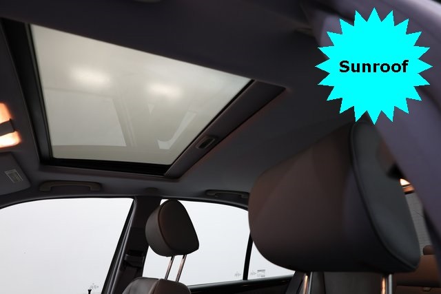 Mercedes-Benz E-Class Thumbnail Image 61