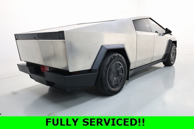 Tesla Cybertruck Thumbnail Image 54
