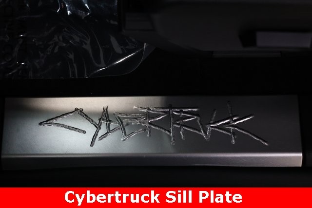 Tesla Cybertruck Thumbnail Image 74