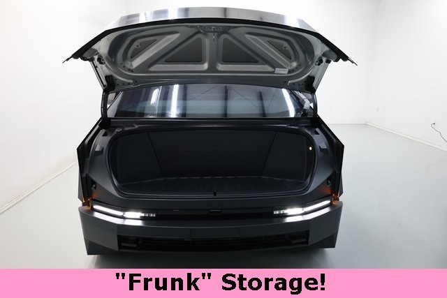 Tesla Cybertruck Thumbnail Image 90