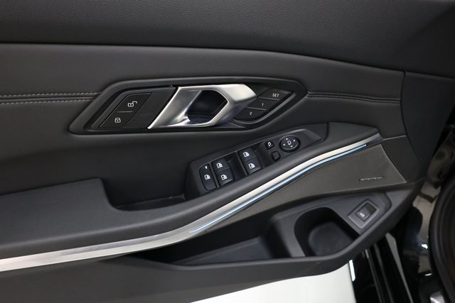 BMW M3 Thumbnail Image 91