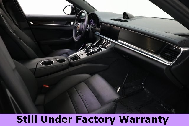 Porsche Panamera Thumbnail Image 64