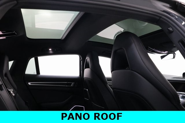 Porsche Panamera Thumbnail Image 71
