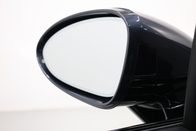 Porsche Panamera Thumbnail Image 73