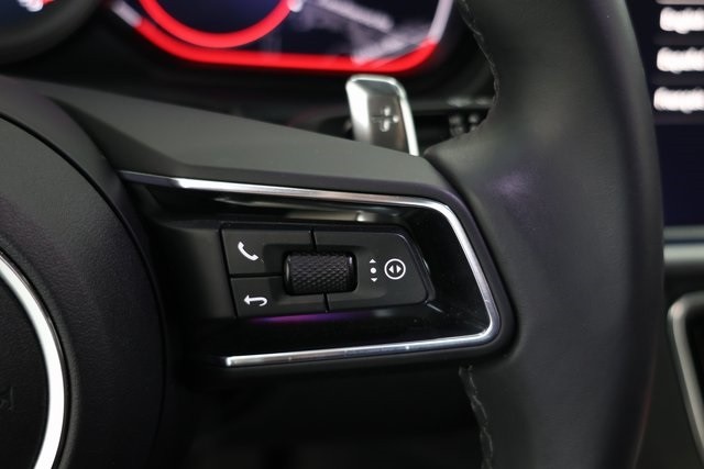 Porsche Panamera Thumbnail Image 88