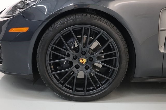 Porsche Panamera Thumbnail Image 89