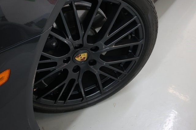 Porsche Panamera Thumbnail Image 94