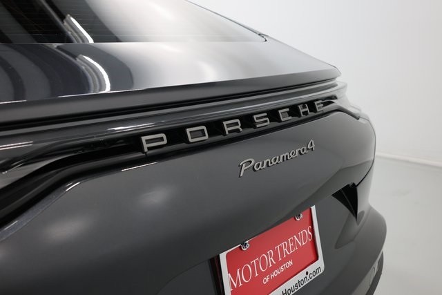 Porsche Panamera Thumbnail Image 99