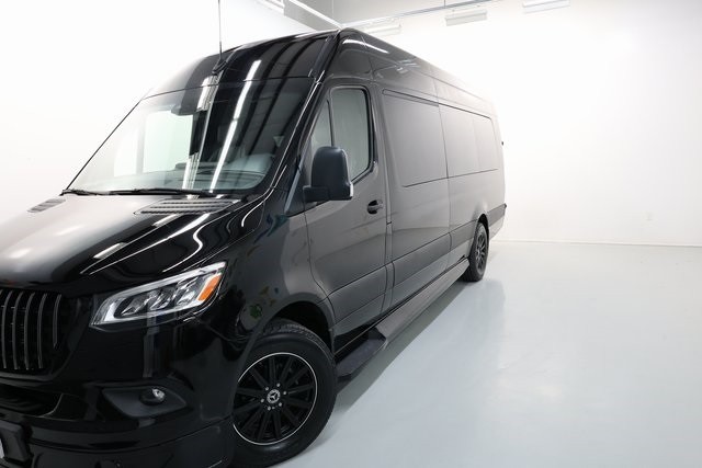 Mercedes-Benz Sprinter Cargo Van Thumbnail Image 100