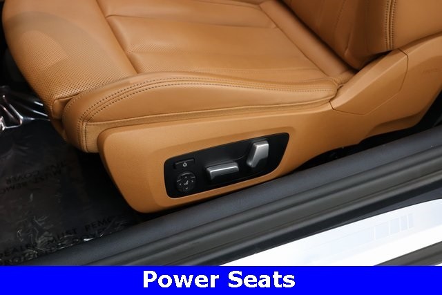 BMW 8 Series Thumbnail Image 88