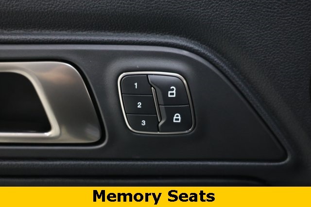 Ford Mustang Thumbnail Image 78