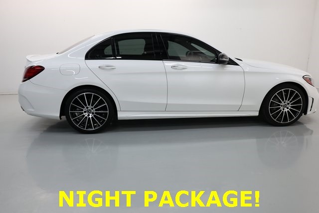 Mercedes-Benz C-Class Thumbnail Image 60