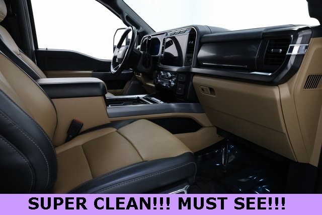 Ford Super Duty F-450 DRW Thumbnail Image 67