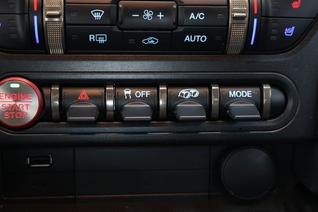 Ford Mustang Thumbnail Image 97
