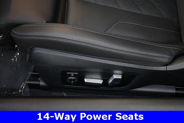 BMW M8 Thumbnail Image 83