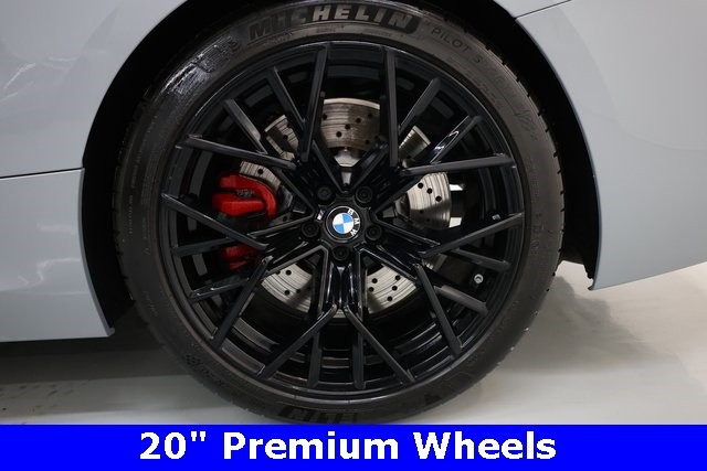 BMW M8 Thumbnail Image 96