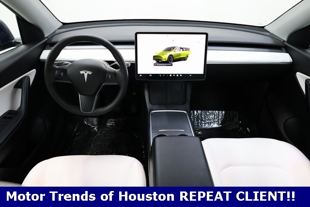 Tesla Model Y Thumbnail Image 58