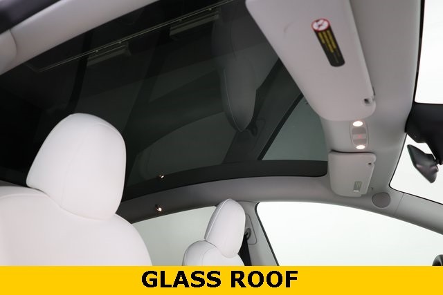 Tesla Model Y Thumbnail Image 66