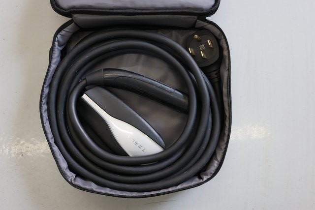Tesla Model Y Thumbnail Image 86
