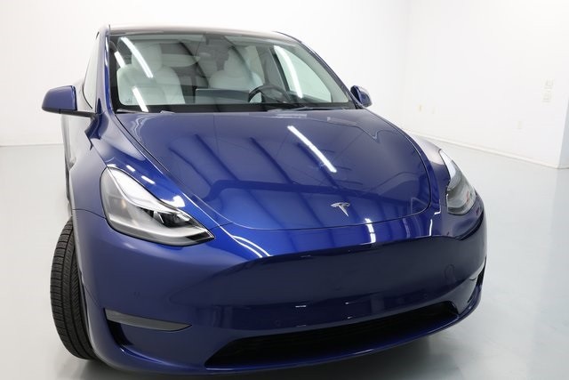 Tesla Model Y Thumbnail Image 91