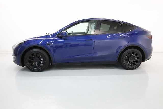 Tesla Model Y Thumbnail Image 94