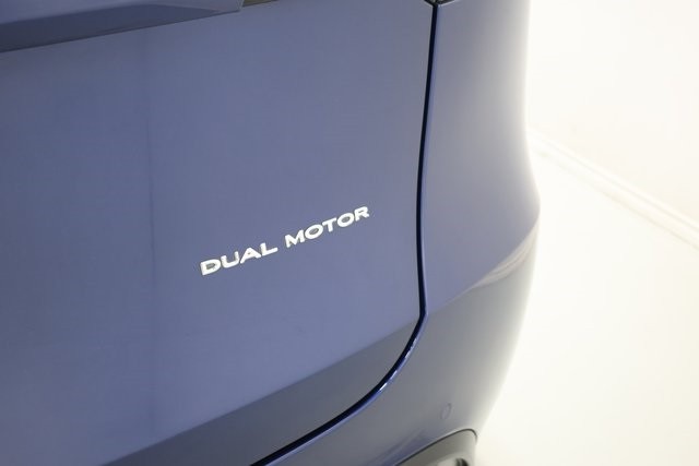 Tesla Model Y Thumbnail Image 95