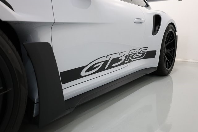 Porsche 911 Thumbnail Image 97