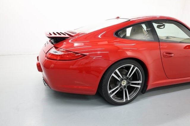 Porsche 911 Thumbnail Image 95