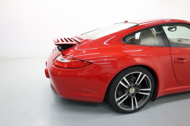 Porsche 911 Thumbnail Image 96