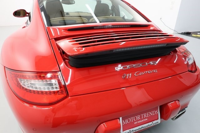 Porsche 911 Thumbnail Image 98