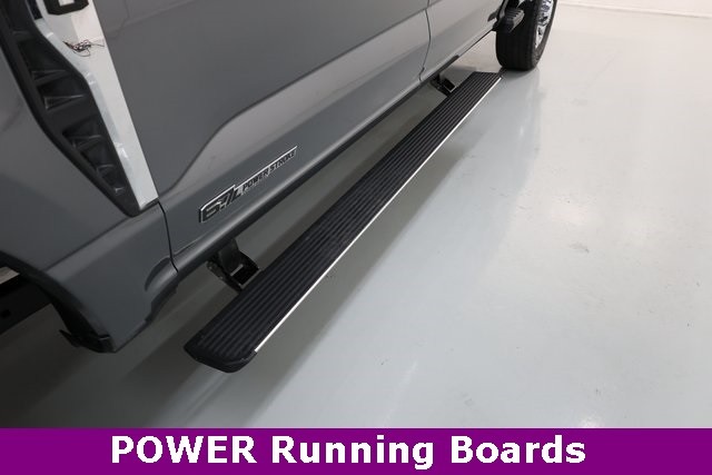 Ford Super Duty F-350 SRW Thumbnail Image 89