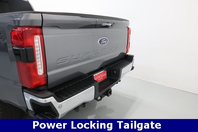 Ford Super Duty F-350 SRW Thumbnail Image 90