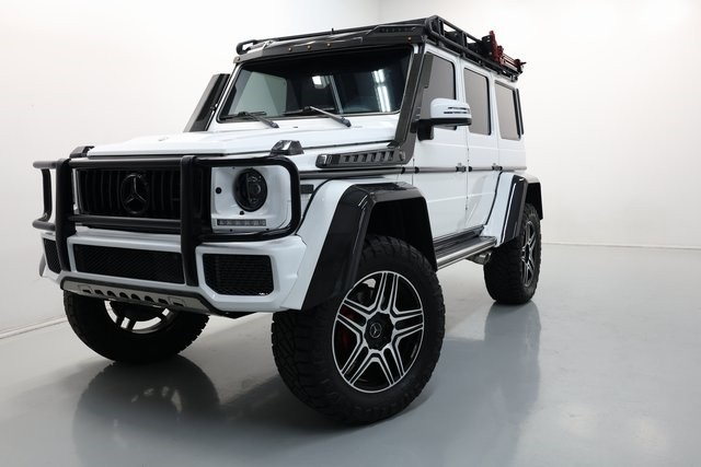 Mercedes-Benz G-Class Thumbnail Image 100